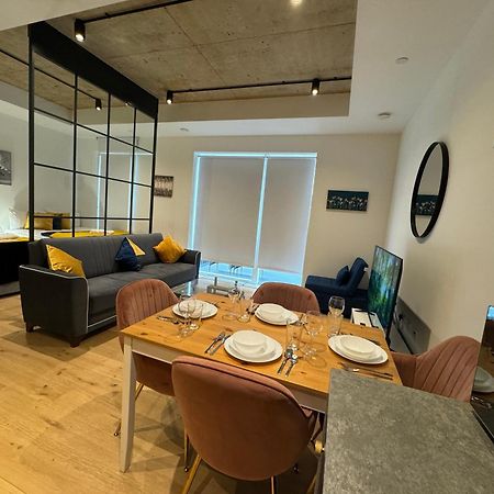London Luxury Flat With Balcony, River View, O2 Arena, Excel, Canary Wharf, Station Apartamento Exterior foto