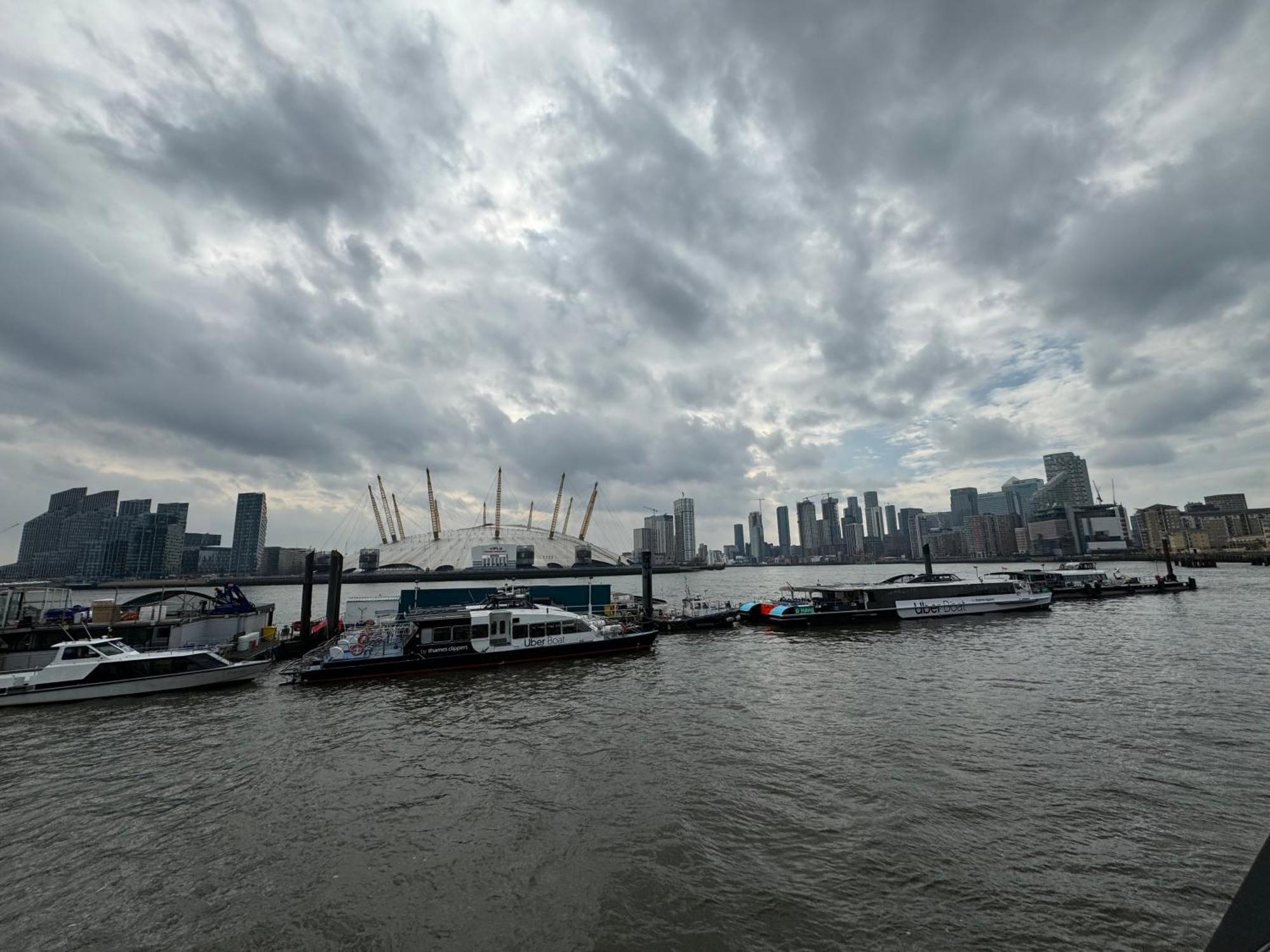 London Luxury Flat With Balcony, River View, O2 Arena, Excel, Canary Wharf, Station Apartamento Exterior foto