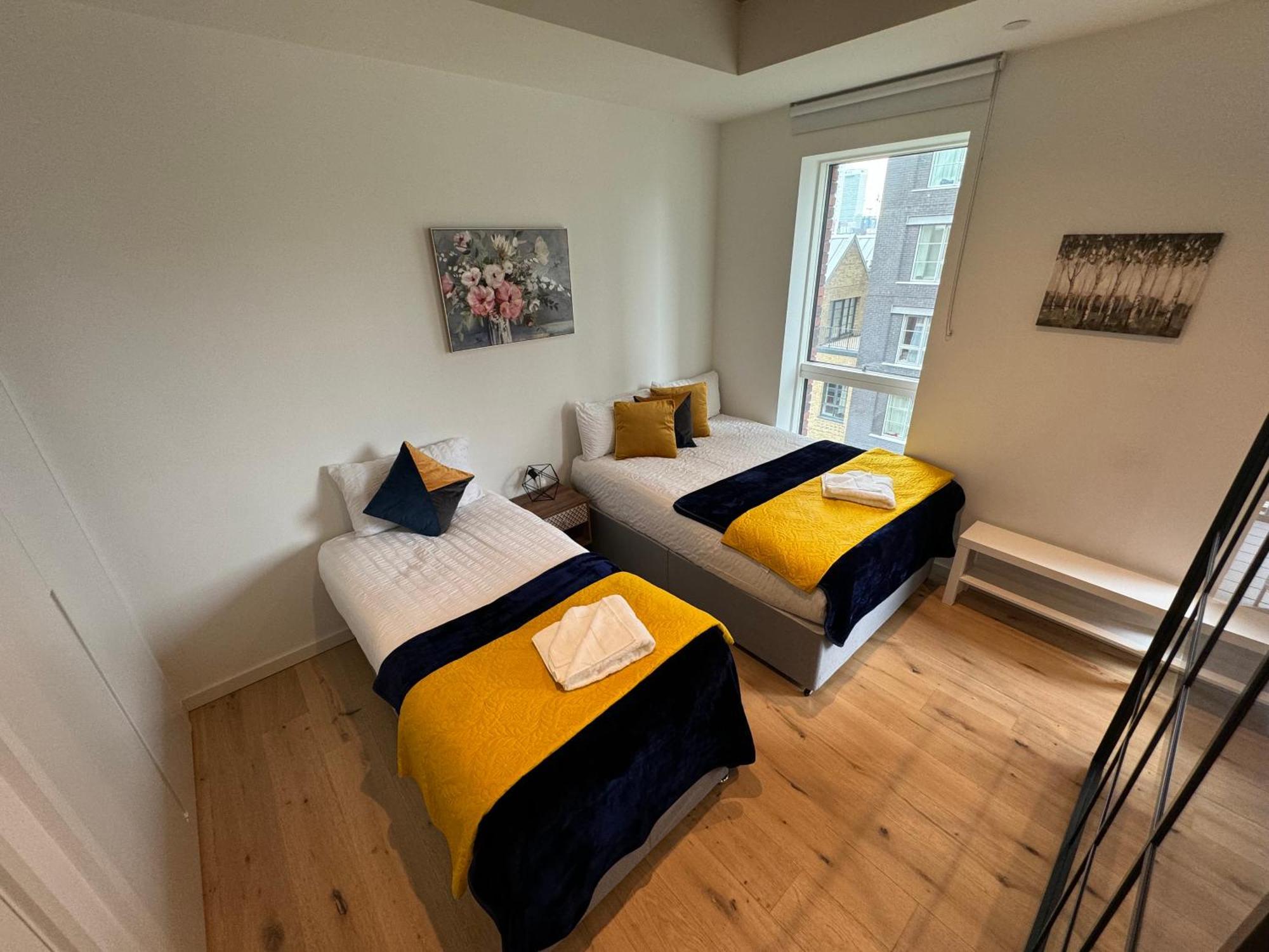 London Luxury Flat With Balcony, River View, O2 Arena, Excel, Canary Wharf, Station Apartamento Exterior foto